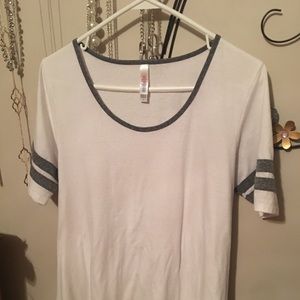 Lularoe top, perfect Tee